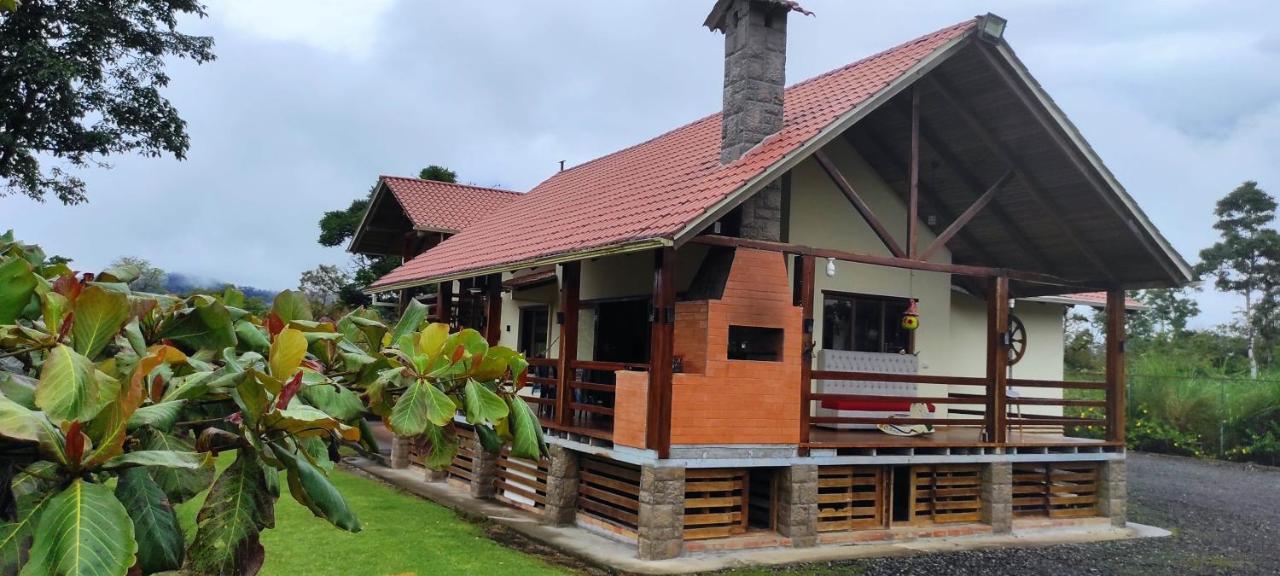 Macas Quinta Isabel, Casa De Huespedes & Cafeteria Bed & Breakfast エクステリア 写真