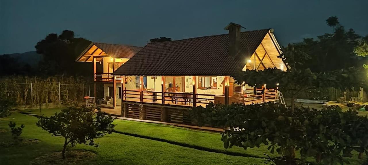 Macas Quinta Isabel, Casa De Huespedes & Cafeteria Bed & Breakfast エクステリア 写真